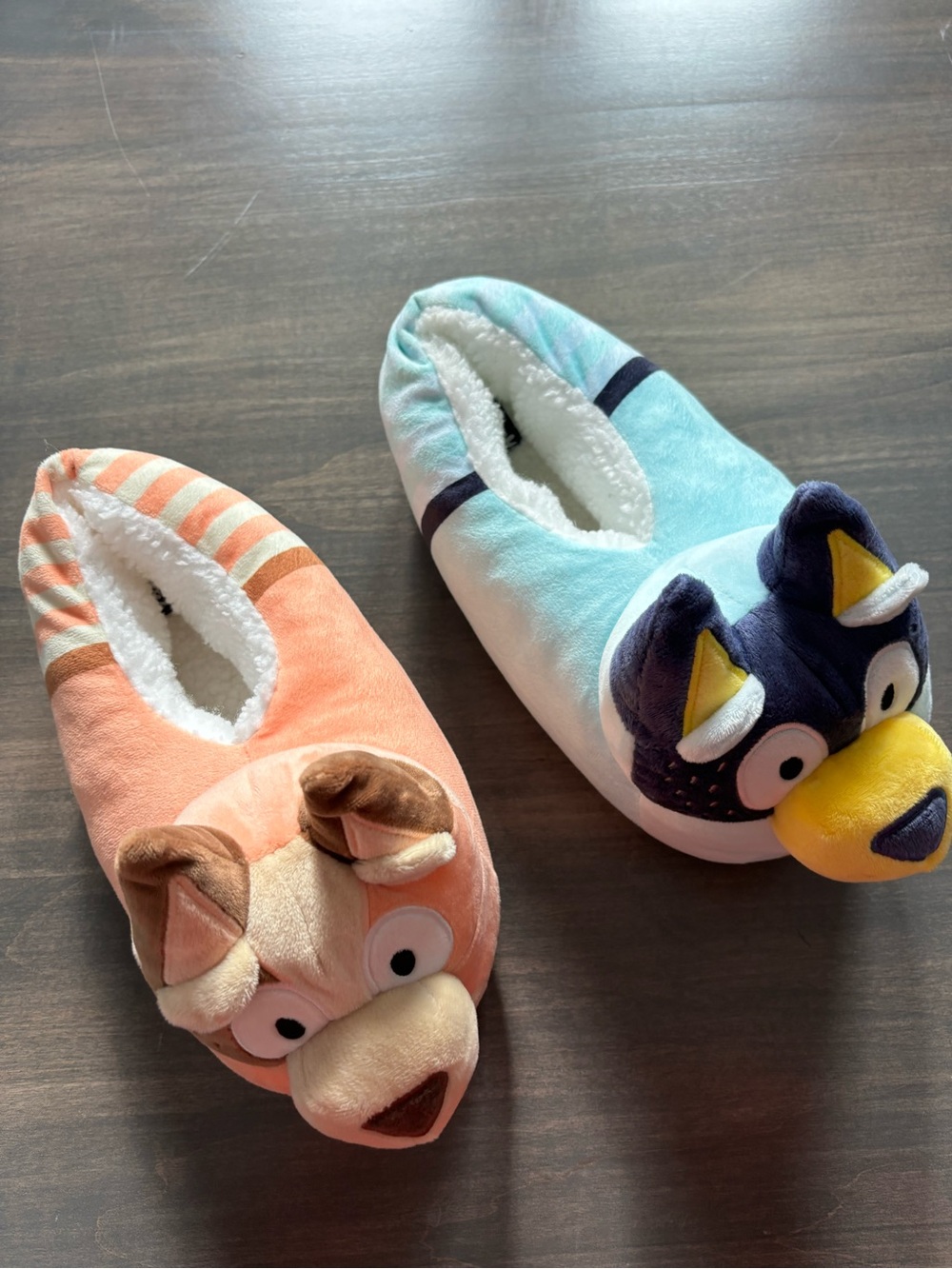 Adults Bluey Bingo House Shoes size Large - Picture 3 of 5